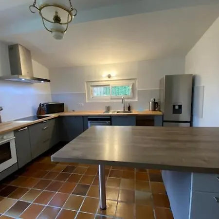 Villa Maison Dans Les Bois Avec Piscine *